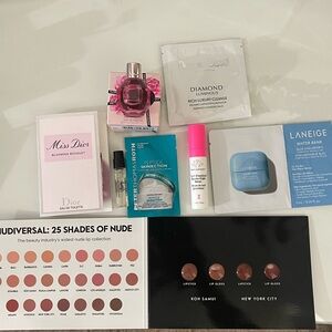 Dior Miss Dior Blooming Bouquet and Beauty Essentials Set